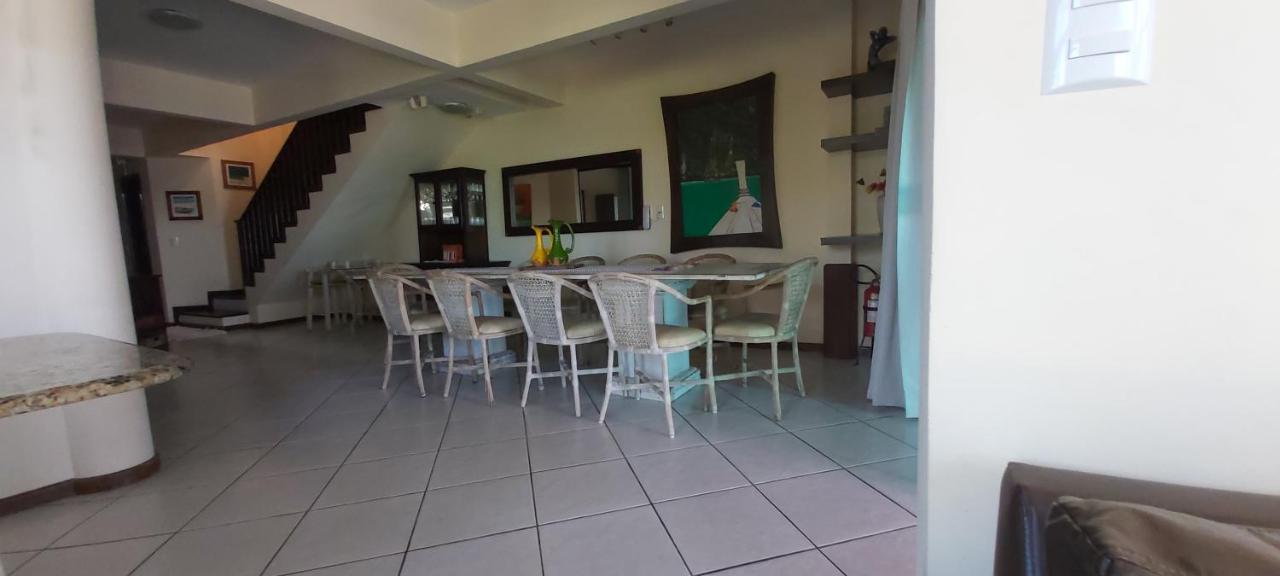 Olhos Verdes Guest House Бомбиньяс Экстерьер фото