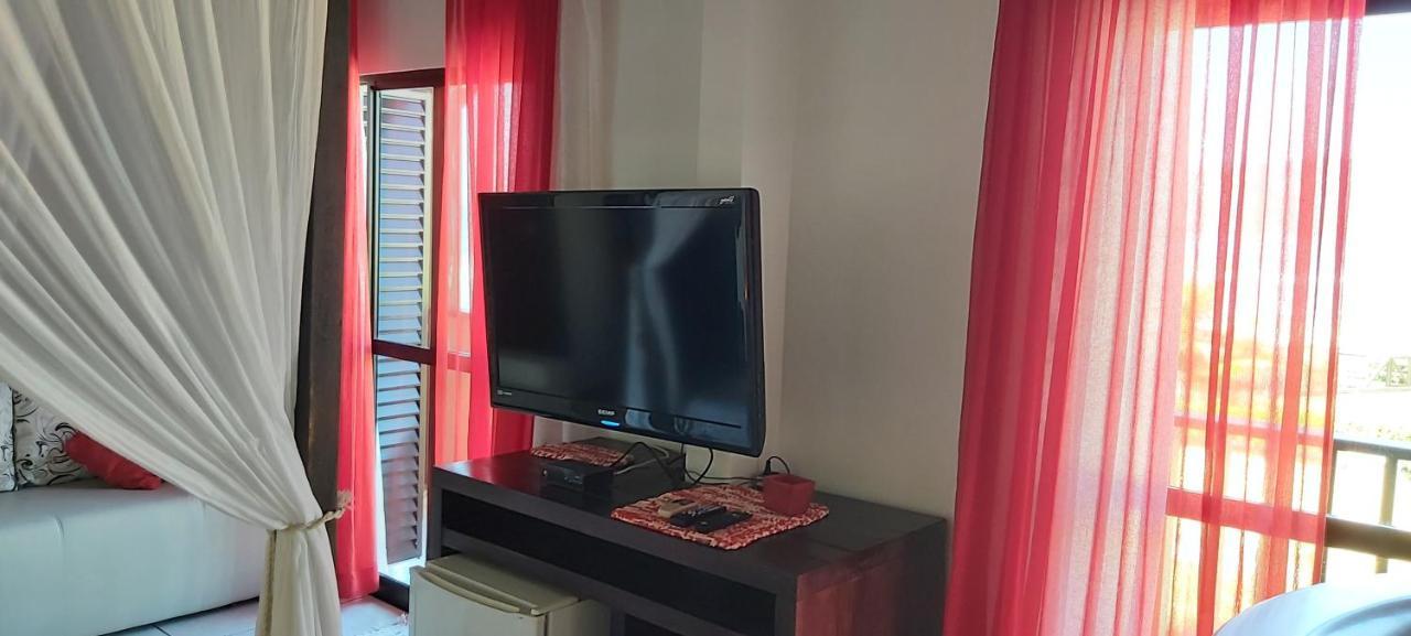 Olhos Verdes Guest House Бомбиньяс Экстерьер фото