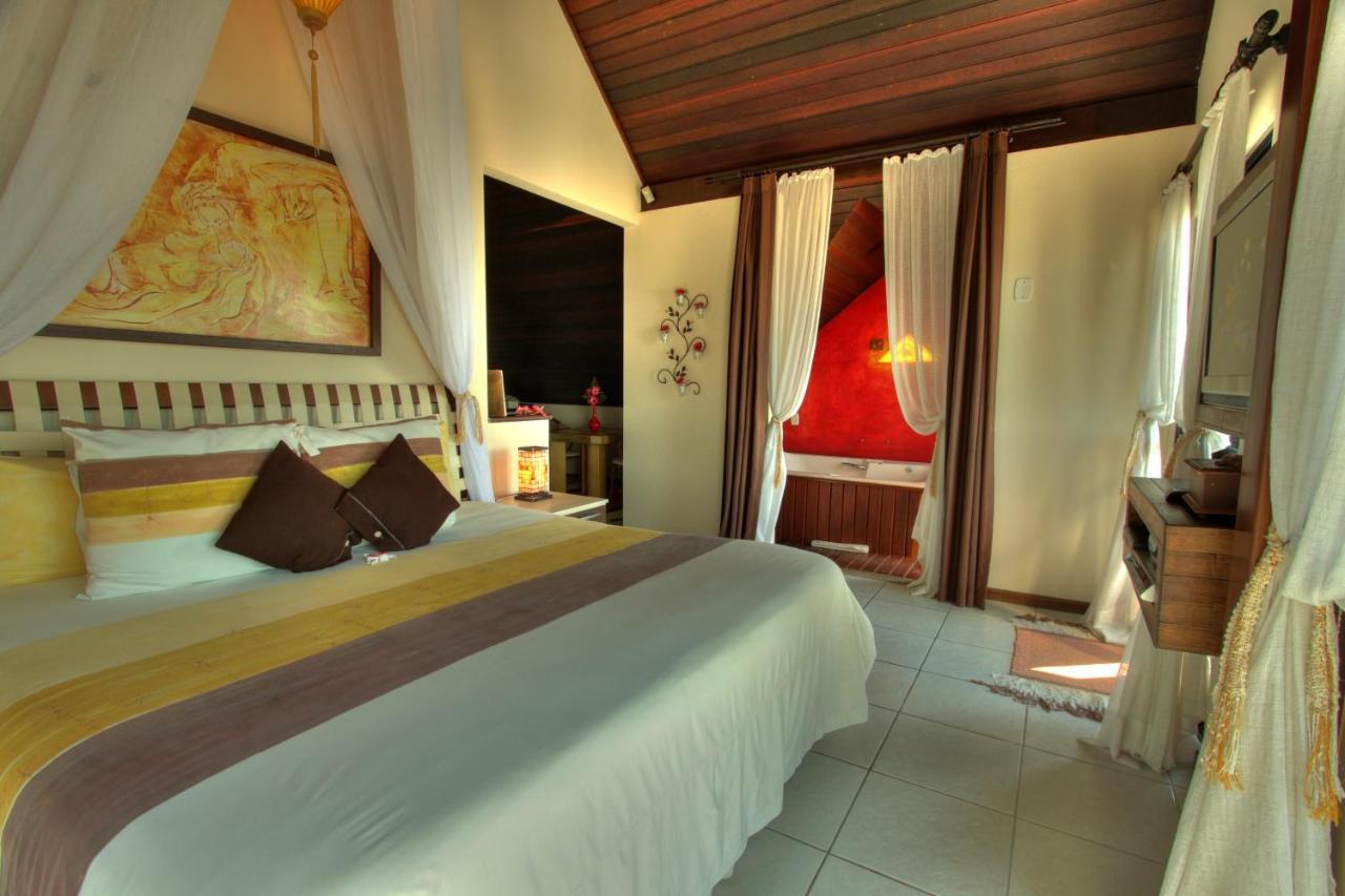 Olhos Verdes Guest House Бомбиньяс Экстерьер фото
