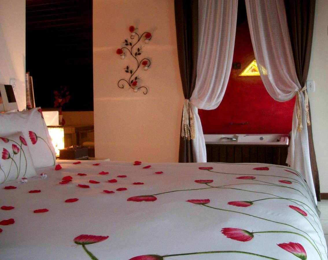 Olhos Verdes Guest House Бомбиньяс Экстерьер фото