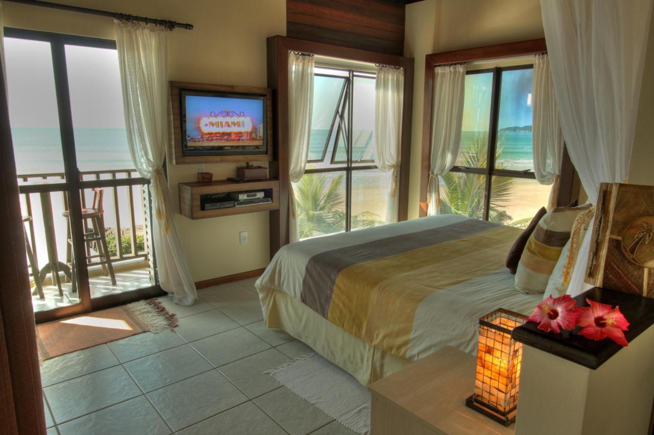 Olhos Verdes Guest House Бомбиньяс Экстерьер фото